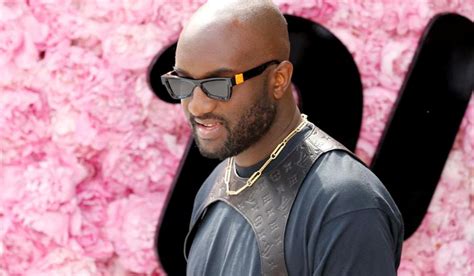 lv con direttore creativo virgil|E' morto Virgil Abloh, direttore artistico di Louis Vuitton.